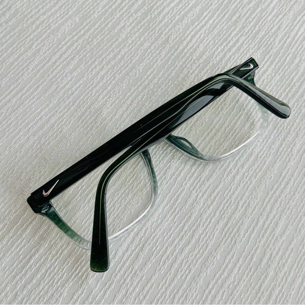 Nike eyeglass frames (2025) - Picture 3 of 6